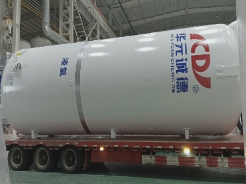 Today, two 50 cubic meter vertical cryogenic liquid storage tanks were shipped to Zhengzhou, Henan.