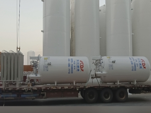 Two 5-cubic-meter vertical cryogenic liquid storage tanks were shipped to Zhejiang Province, China.