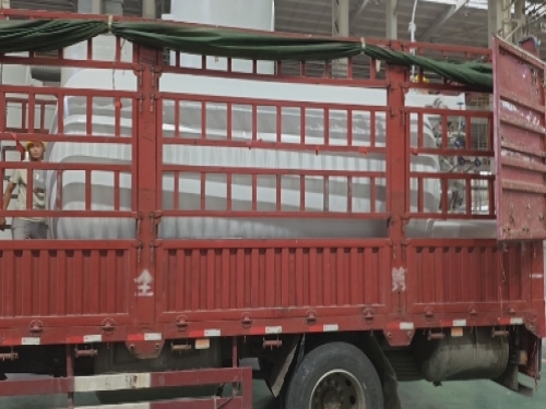 5 cubic meters of vertical cryogenic liquid storage tanks were shipped to Henan Province, China.