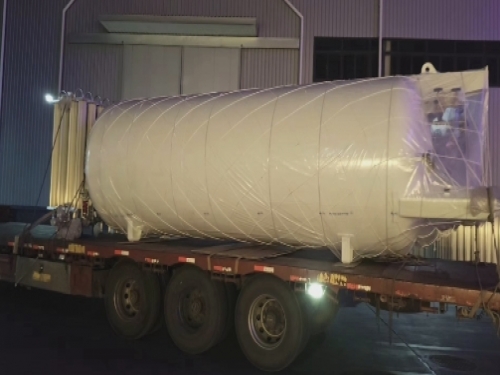 A 10 cubic meter vertical liquid carbon dioxide storage tank was exported to Egypt